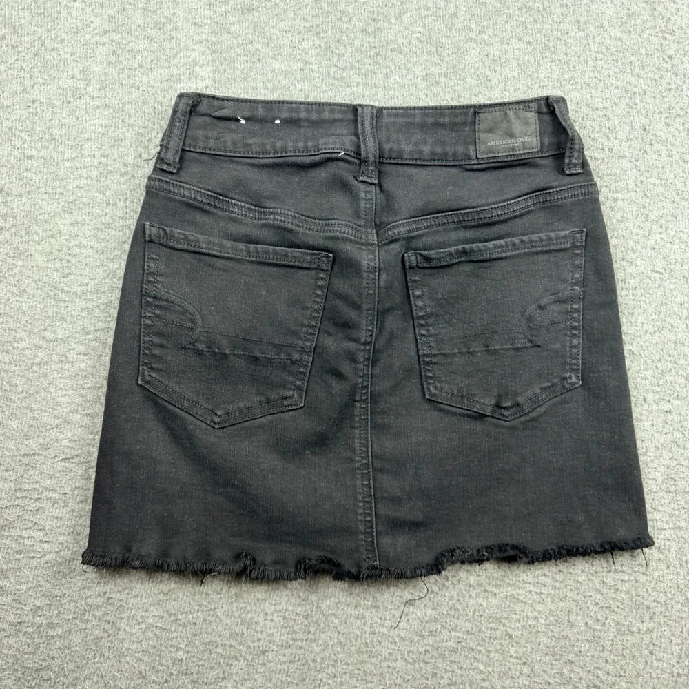 American Eagle Women's 0 Hi-Rise‎ Mini Skirt Black Denim Stretch Raw Hem